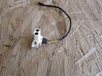 BMW White Connector with Pigtail 1378417
